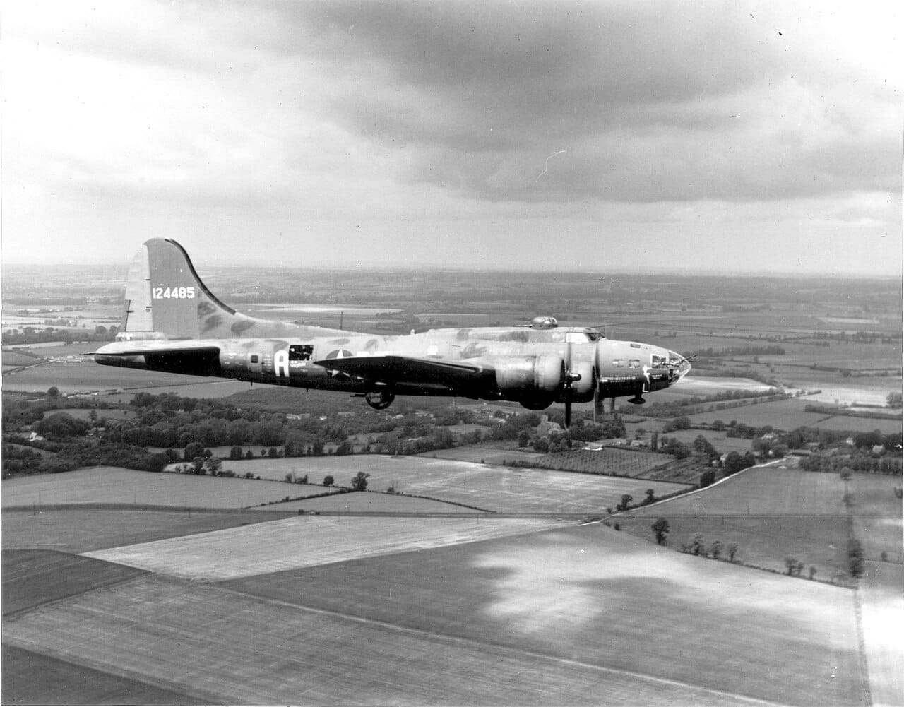 The B-17F Memphis Belle on her way home, June 1943