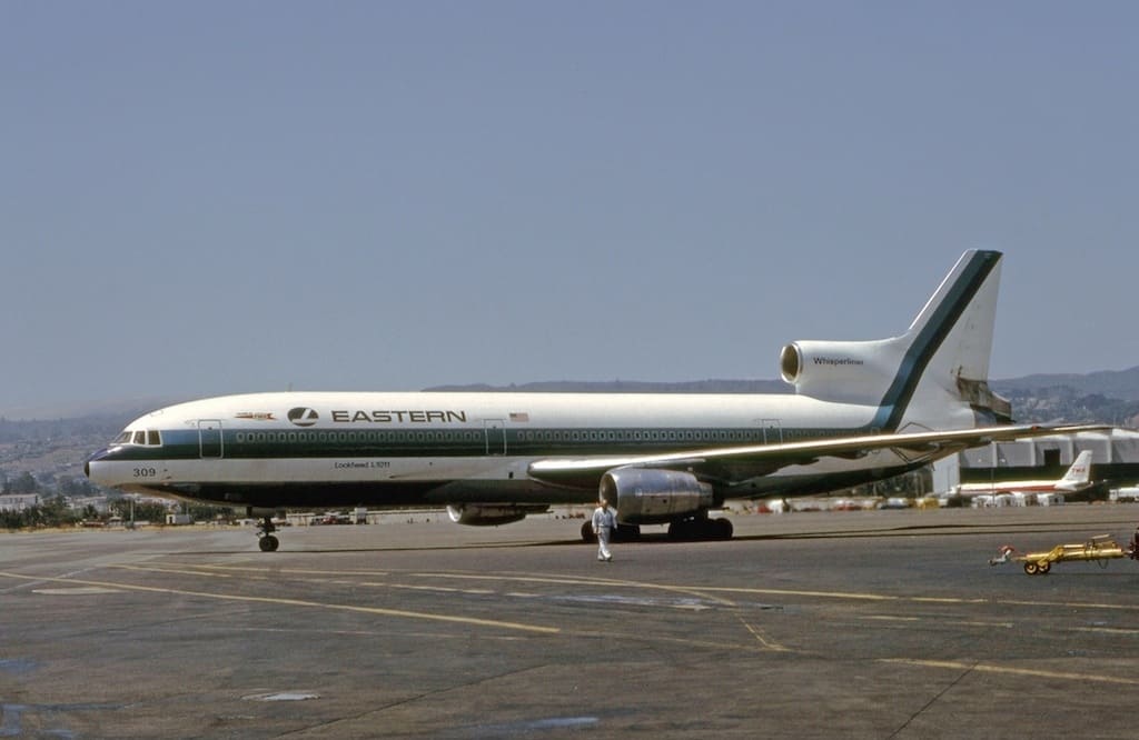 The Five-Dollar Bulb That Crashed a Jumbo Jet