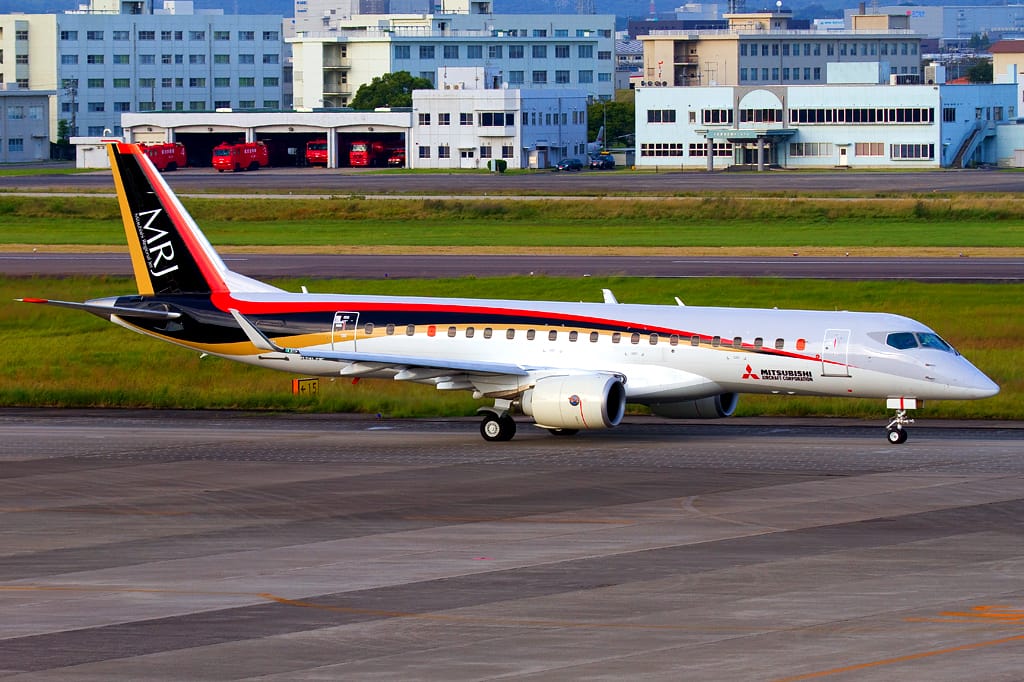 Mitsubishi MRJ flight-test aircraft JA21MJ in red and white livery