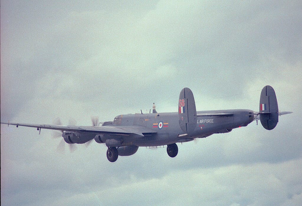 Avro Shackleton AEW.2 taking off at full power