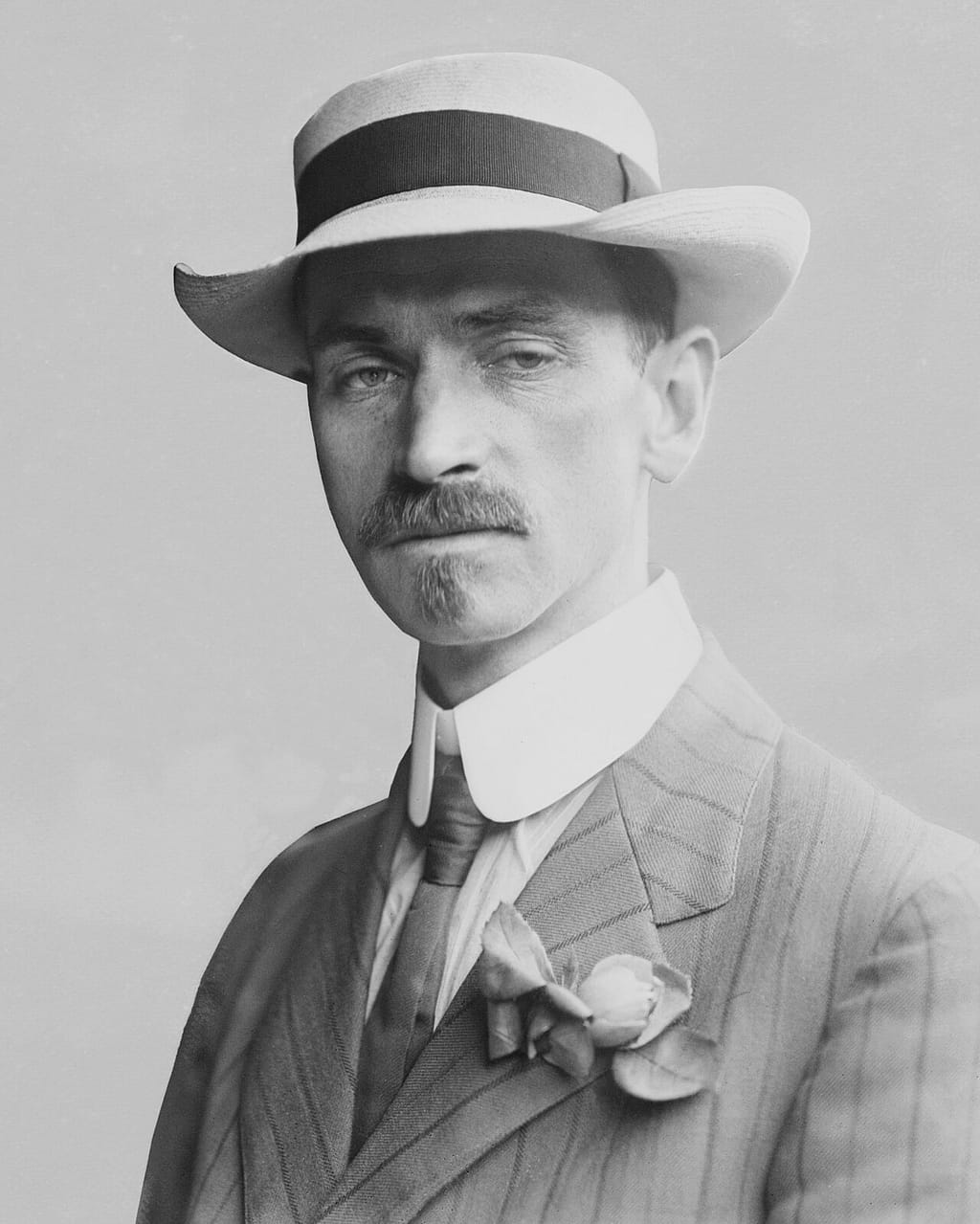 Glenn Hammond Curtiss portrait, 1909
