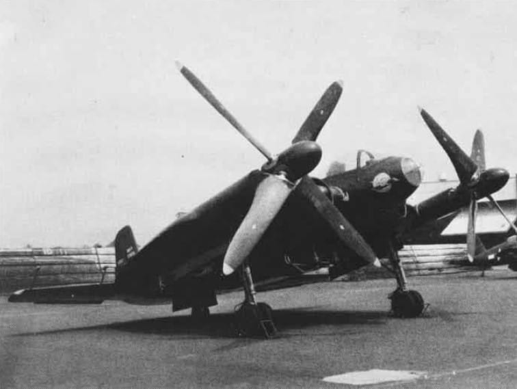 Vought XF5U-1 Flying Flapjack sitting on its landing gear around 1946