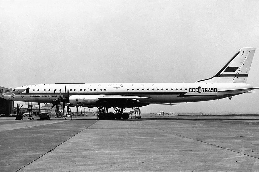 Bare-metal airliner of the pre-composite era