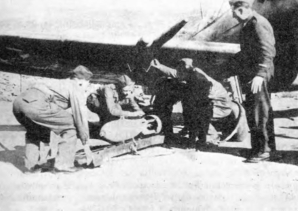 Arming a Spitfire on Vis