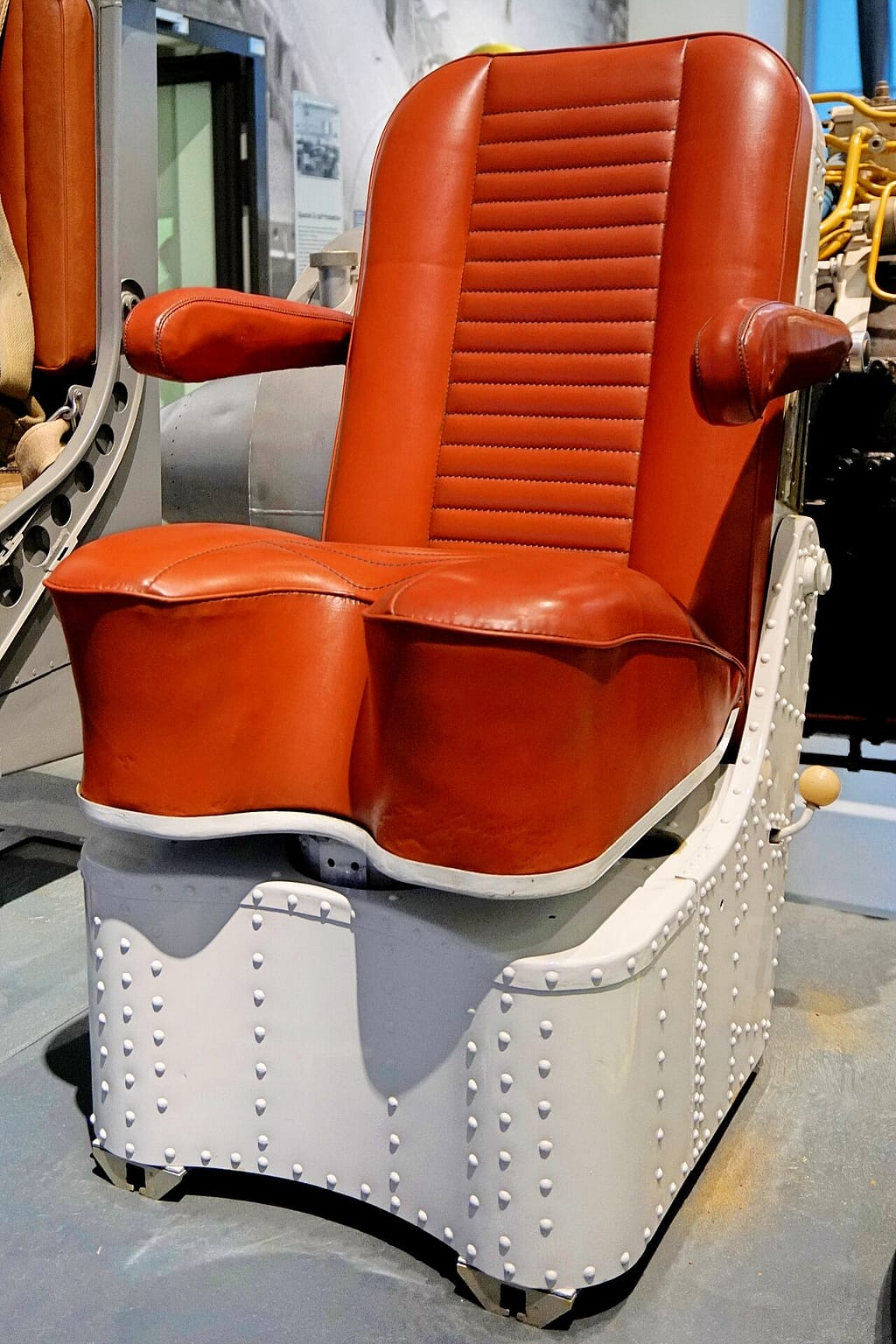 Surviving Baade 152 pilot seat in a Dresden museum