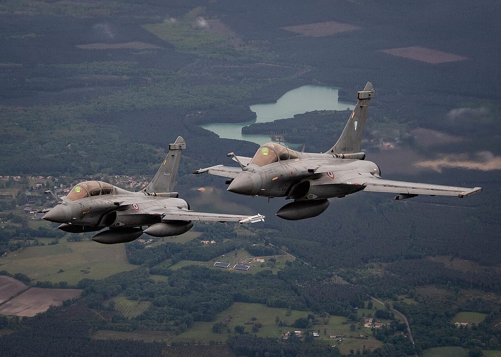 French Rafales fly in formation with US F-35As