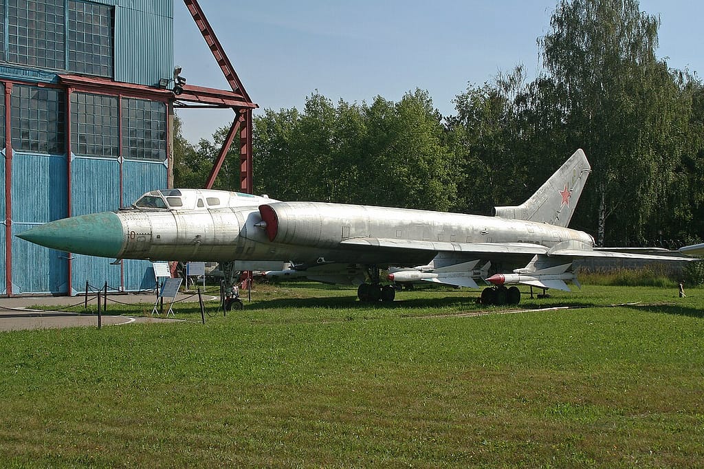 Tu-128 Fiddler side view