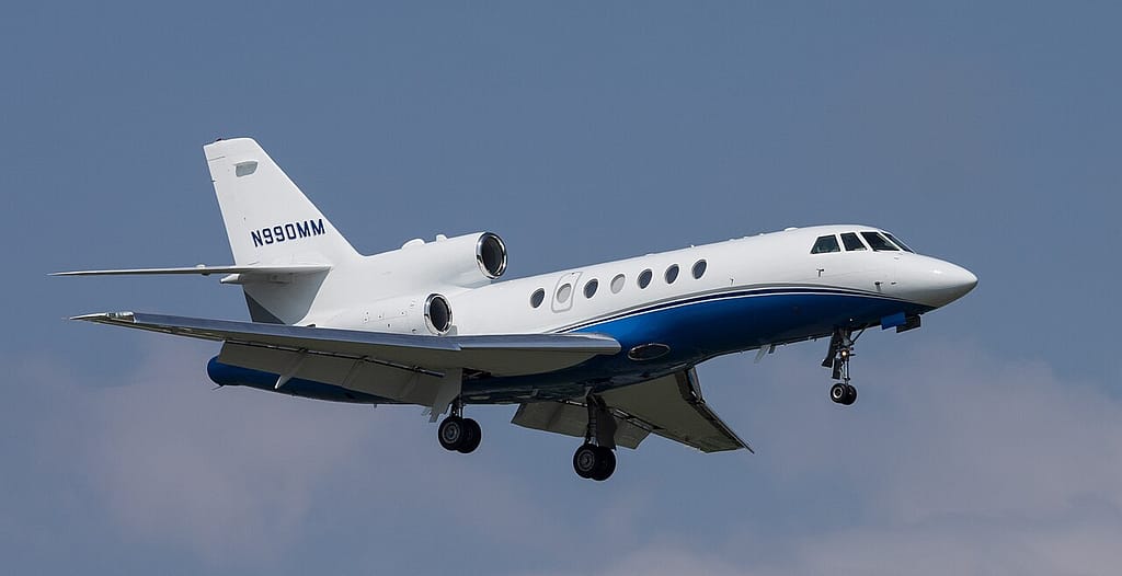 A Dassault Falcon 50 business jet