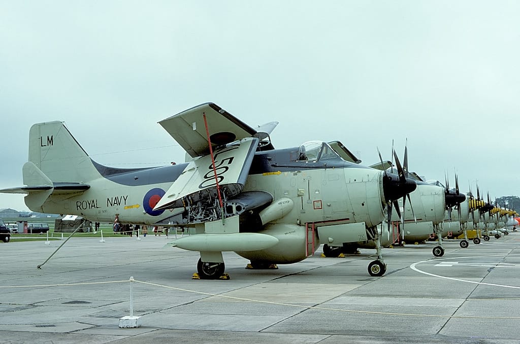 Fairey Gannet AEW3 with belly radome