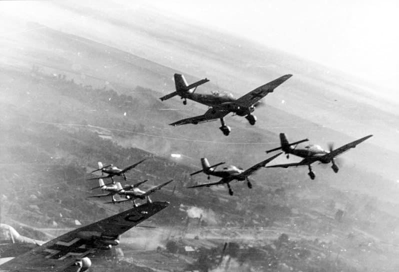 Junkers Ju 87 Stukas in flight