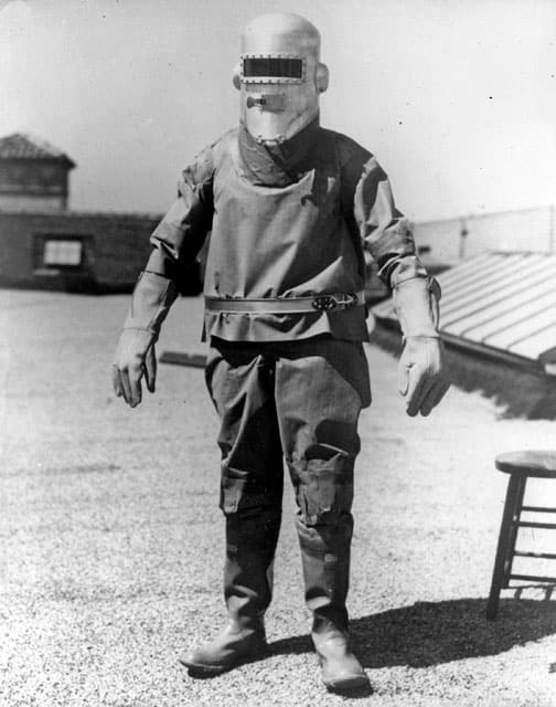 Wiley Post in the first pressure suit