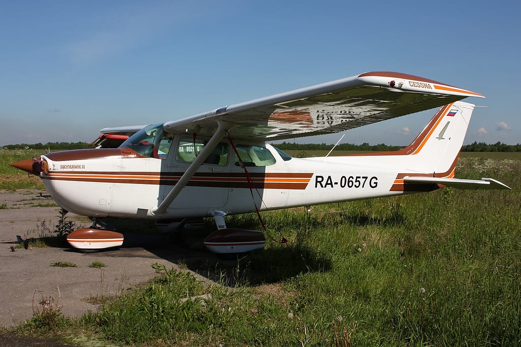 A Cessna 172 general-aviation aircraft