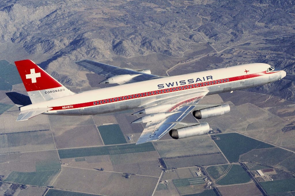 Swissair Convair 990 in flight