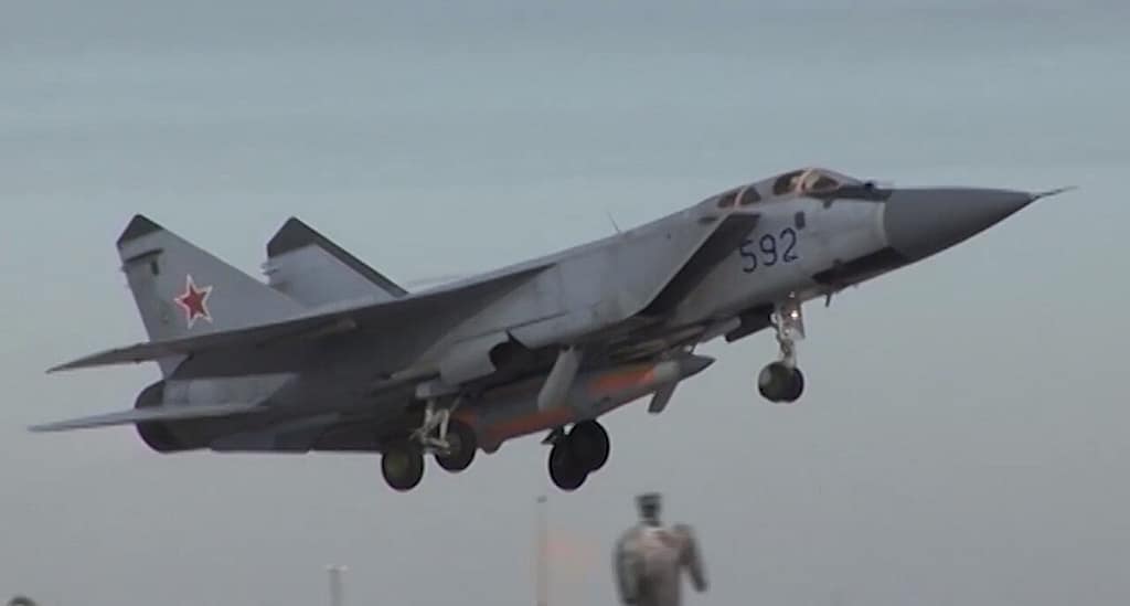 MiG-31K with Kinzhal hypersonic missile