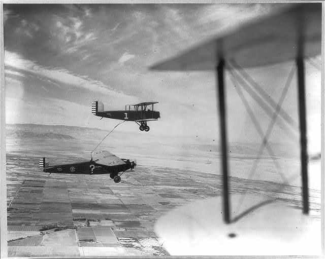 The Question Mark refuelling in 1929