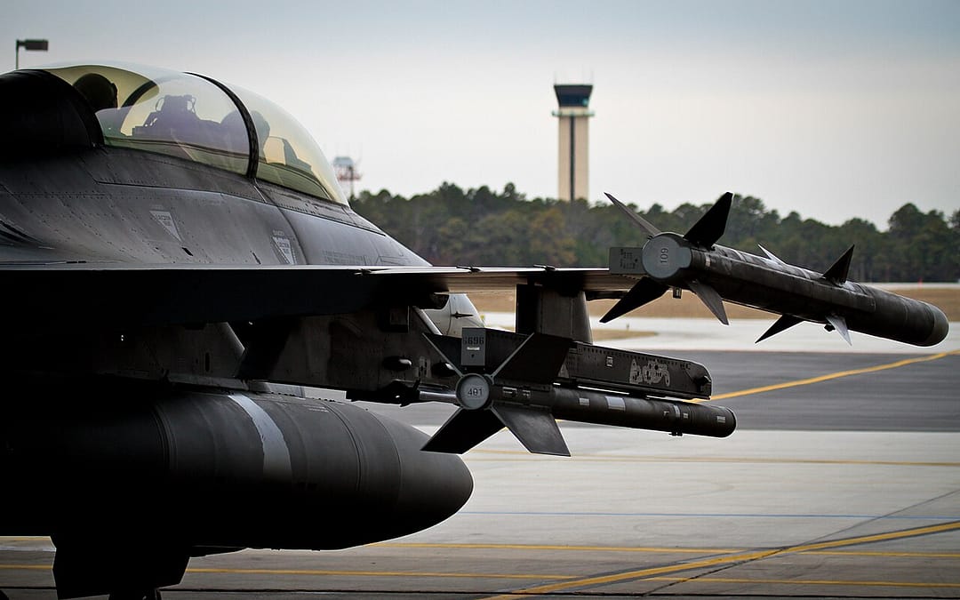 El Cessna que encontró un F-16 en su ala