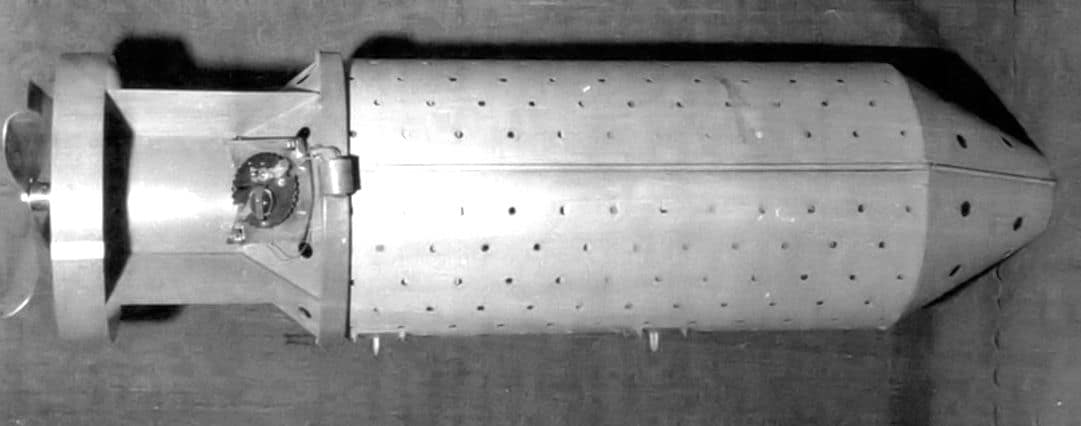 Bat bomb canister