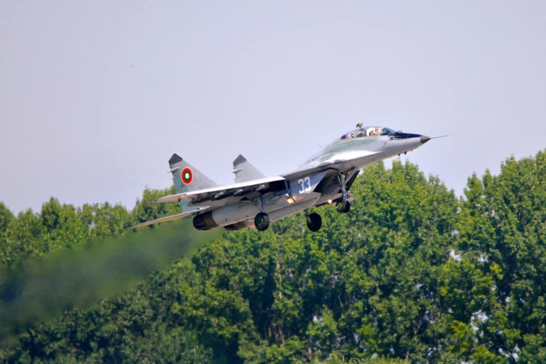 MiG-29 de l'armée de l'air bulgare à Graf Ignatievo MiG-29 de l'armée de l'air bulgare