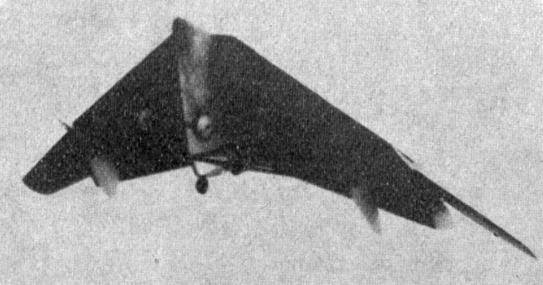 Westland-Hill Pterodactyl tailless aircraft in flight