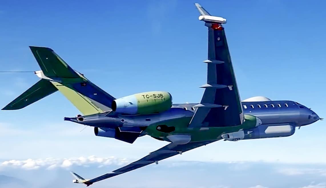 Turkey’s Hava SOJ electronic-warfare aircraft, converted from a Bombardier Global 6000, in factory primer
