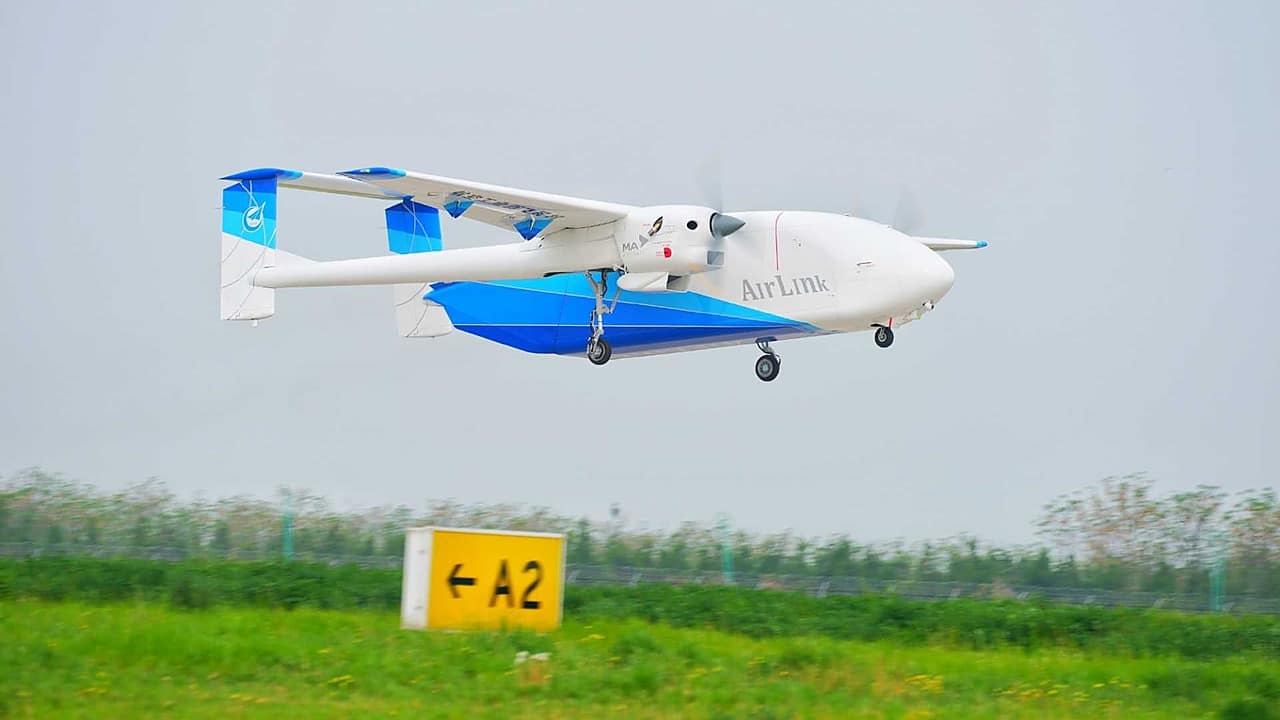 China’s HH-200 autonomous cargo drone in flight (Image: AVIC via Army Recognition)