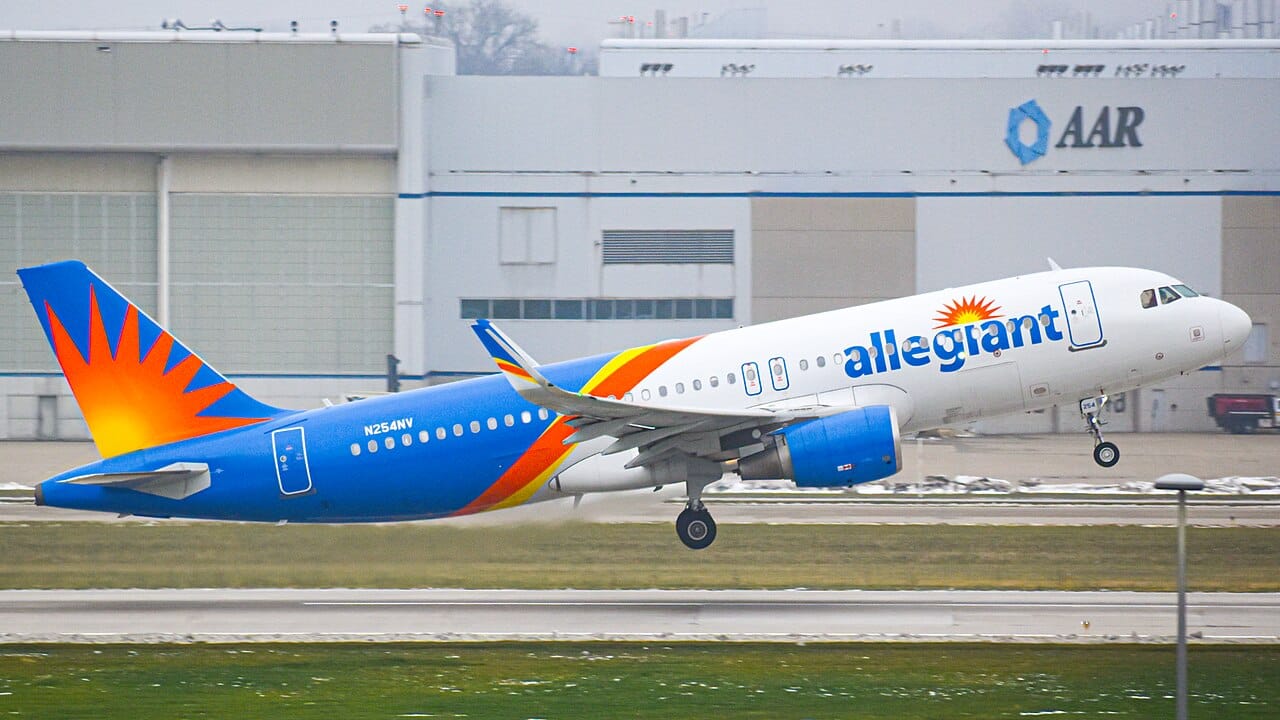 An Allegiant Air Airbus A320 in the airline sunburst livery