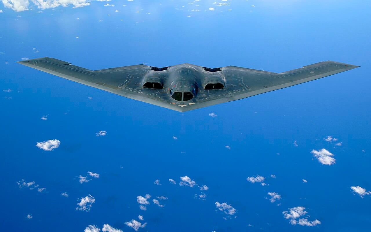 bombardier furtif B-2 Spirit Northrop Grumman B-2 Spirit flying wing