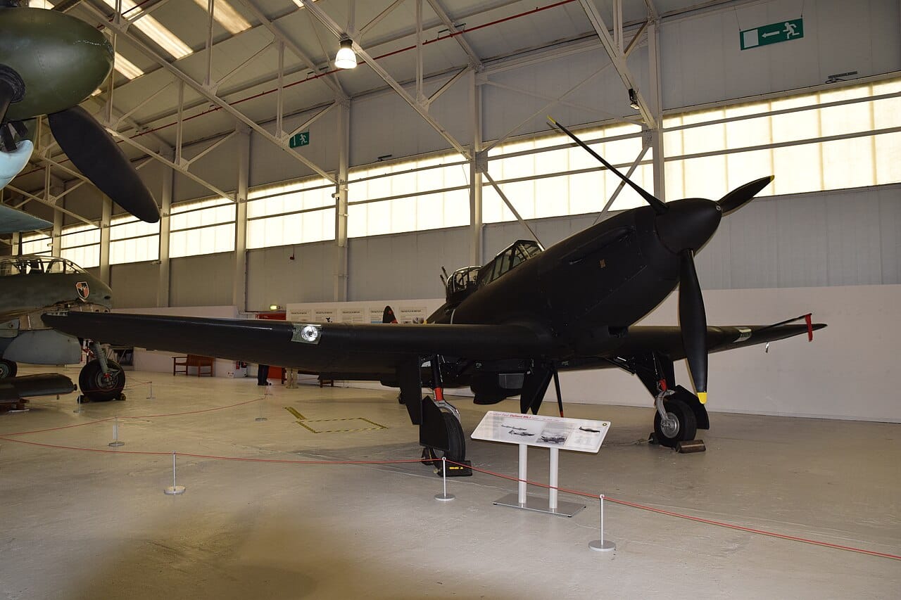 Un Boulton Paul Defiant, montrant sa tourelle dorsale.