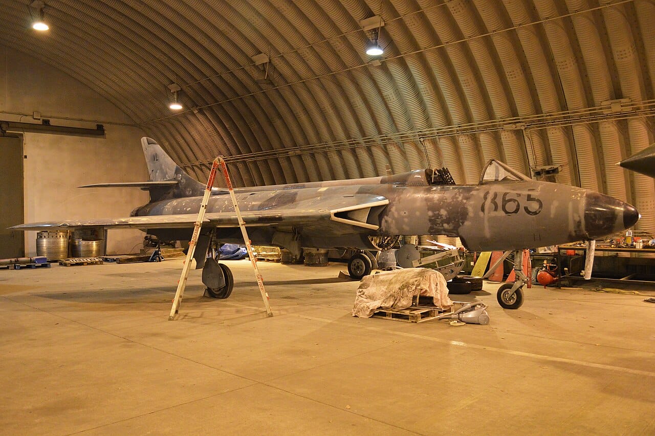 hawker-hunter-jet-fighter-jordan-1966