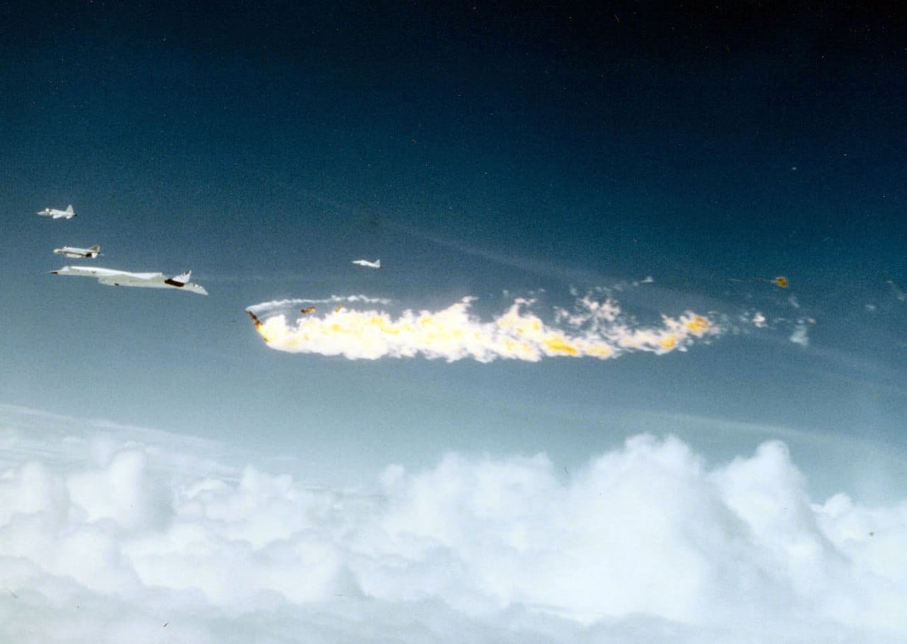 XB-70A Valkyrie just after mid-air collision with F-104 on 8 June 1966