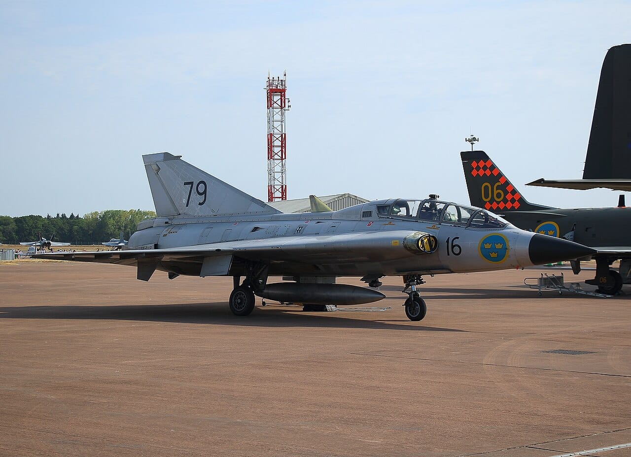 saab-35-draken-double-delta-dragon