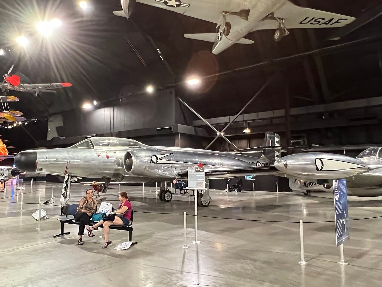 avro-cf-100-canuck
