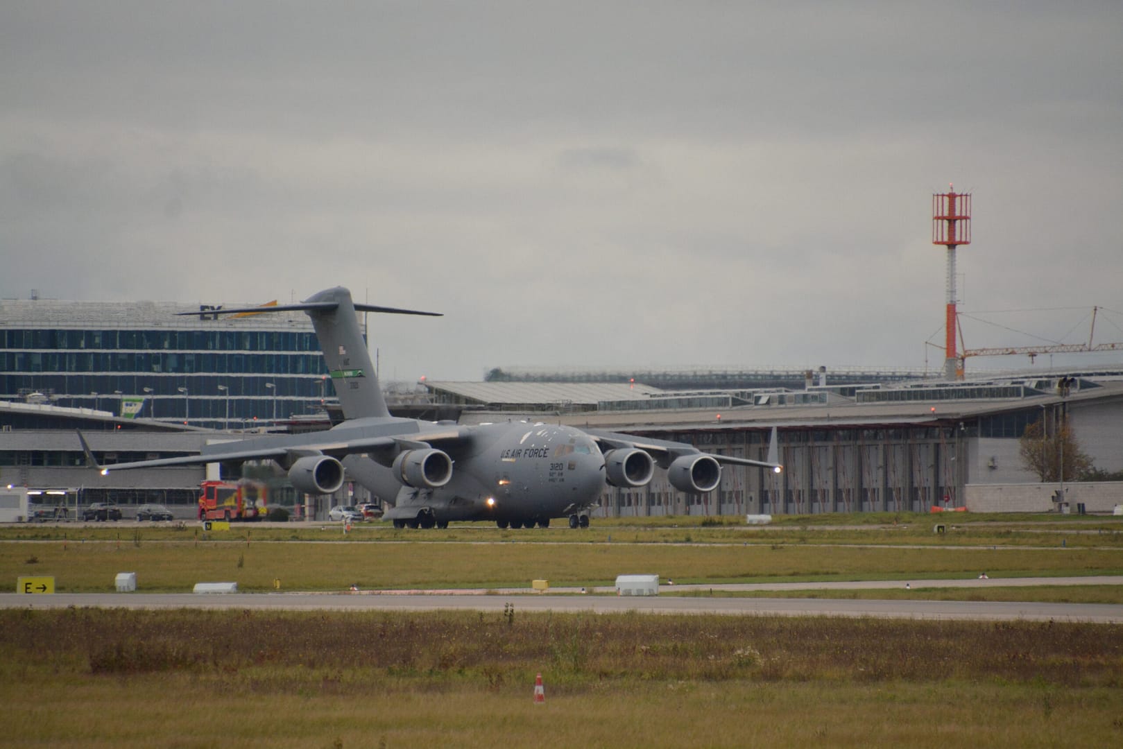 USAF C-17 Globemaster III im Flug