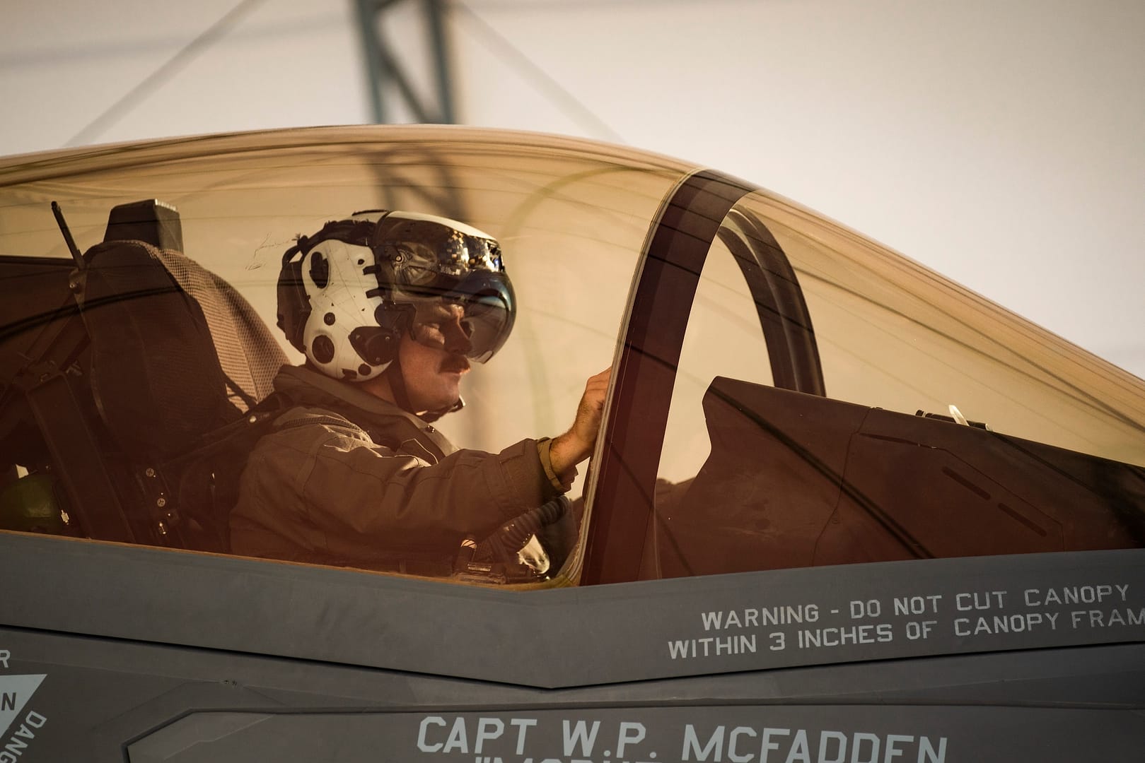 Un F-35B Lightning II del Corpo dei Marines degli Stati Uniti, appartenente allo squadrone VMFA-225, presso la base aerea dei Marines di Yuma.