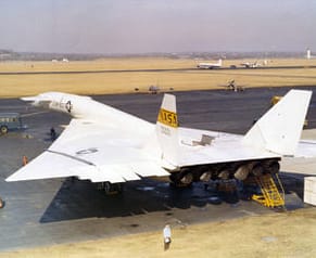 XB-70 Valkyrie - The Mach 3 Bomber