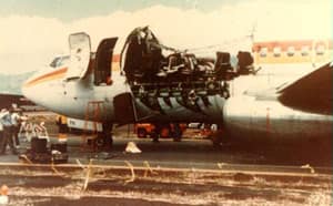 Aloha Airlines Flight 243 aftermath showing missing fuselage