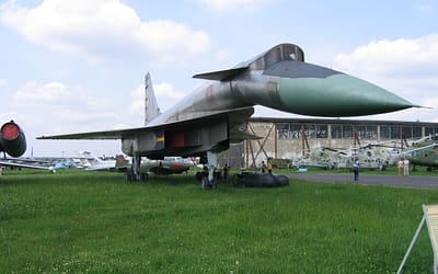 The Sukhoi T-4 ‘Sotka’: Russia’s Mach 3 Answer to the XB-70 Valkyrie