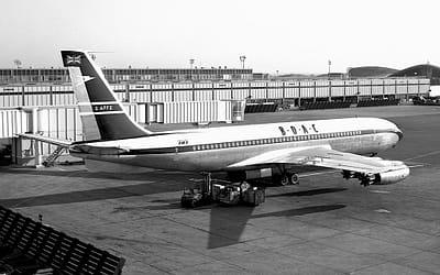 The Airliner Torn Apart by a Cloudless Sky