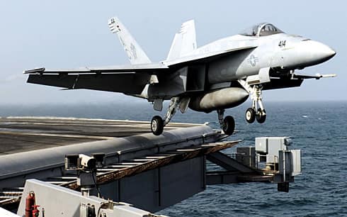F18E-Carrier-Launch