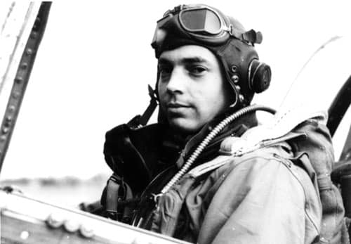 William Overstreet Jr., the WWII P-51 Mustang pilot who flew under the Eiffel Tower