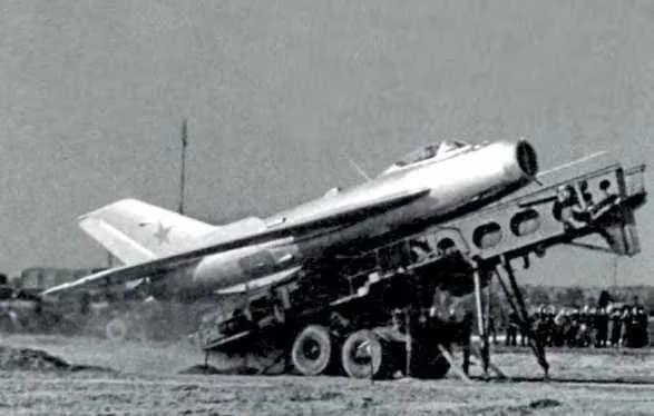 The Soviet Project SM-30. It was a "MiG-19 ZeLL"