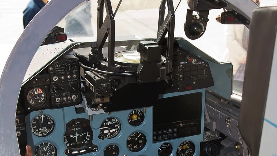 Interior de la cabina del L-39 Albatros Vista interior de la cabina biplaza del L-39 Albatros