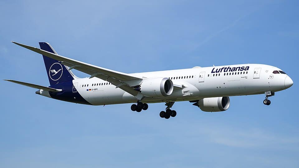Enquête sur la mise à jour du train d'atterrissage avant du Lufthansa 787