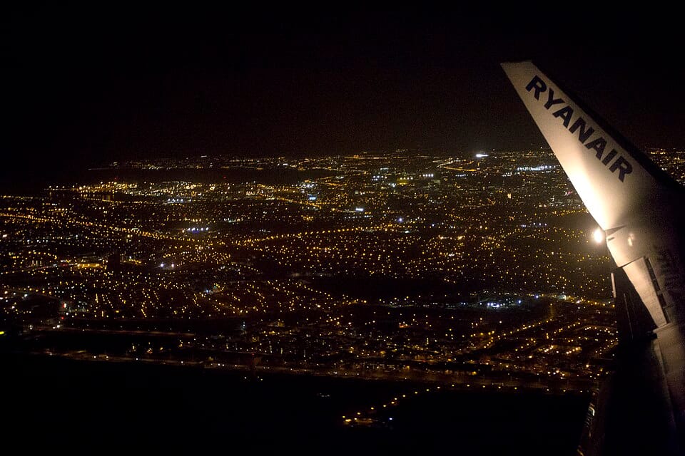 Aircraft navigation and position lights — red, green, white explained