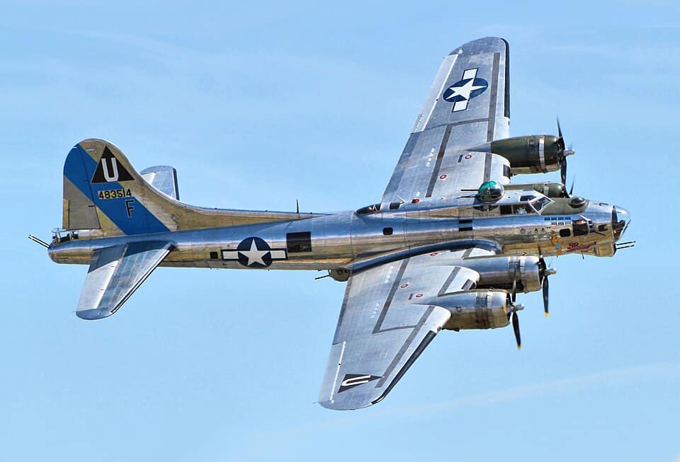 B-17 Flying Fortress formation