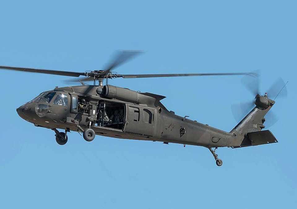 L'esercito vuole che degli appaltatori addestrino i suoi piloti di elicottero.