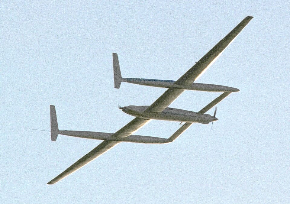 Nine Days in a Cockpit the Size of a Bathtub: The Voyager’s Round-the-World Flight