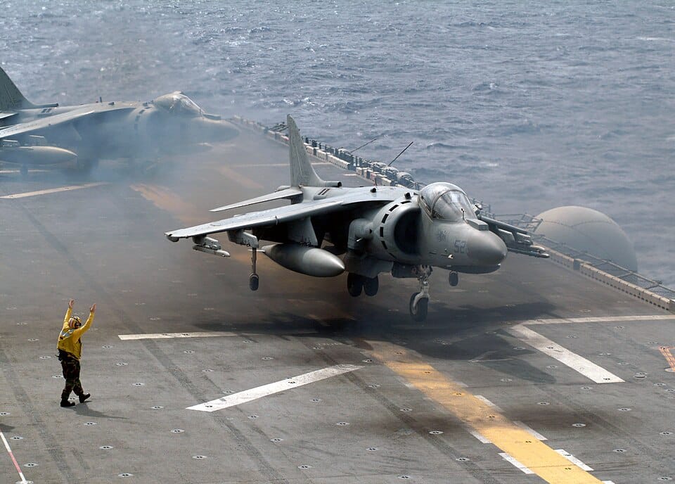 Av 8b Harrier Vertical Takeoff Marines