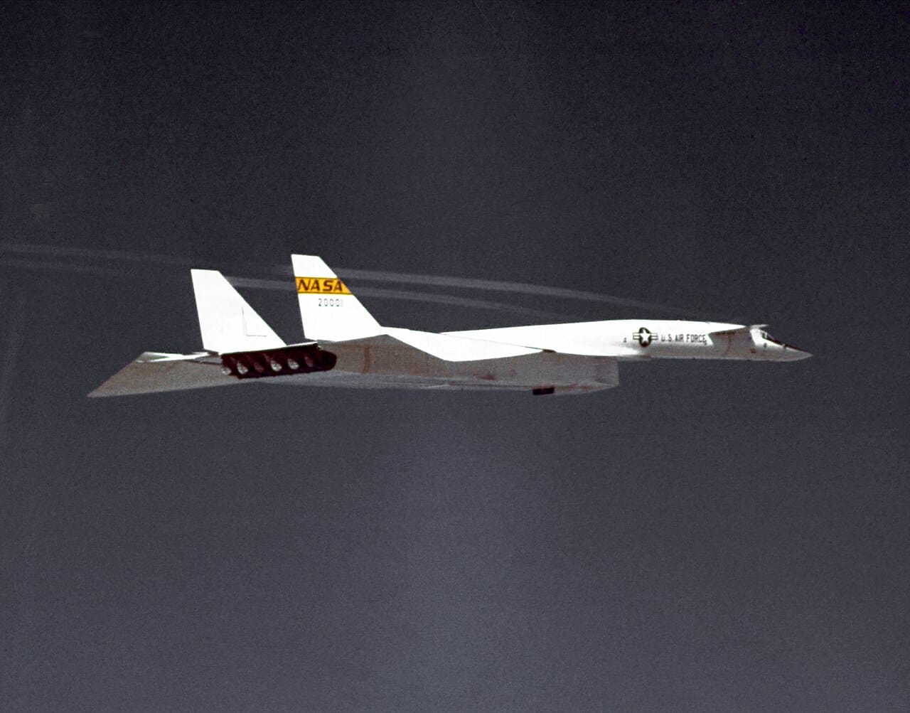 XB-70 Valkyrie just after F-104 collision, 8 June 1966