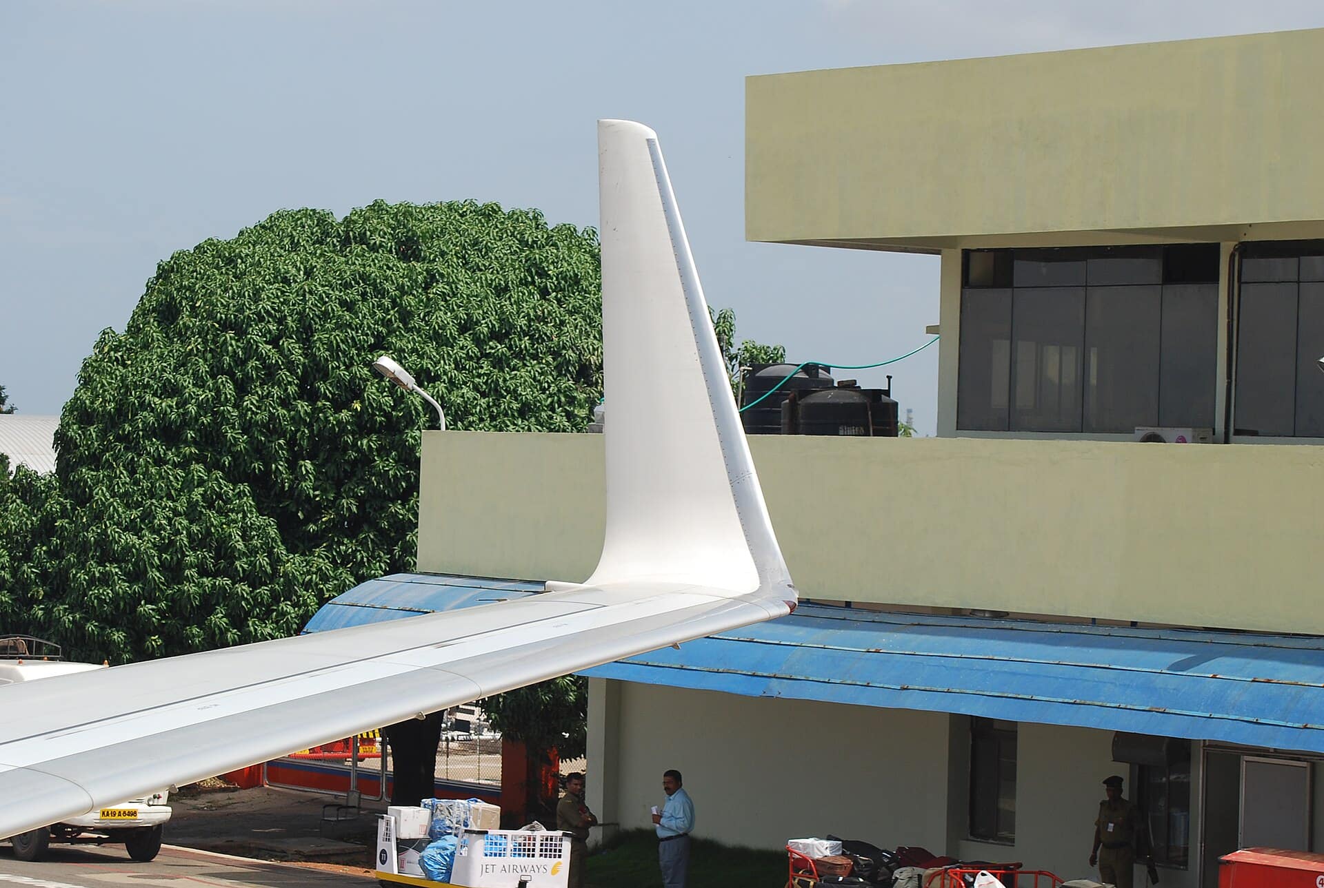 Boeing 737 blended winglet close-up